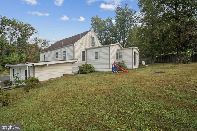 Building Photo - 2025 Fairland Rd