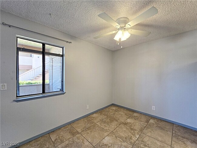 Building Photo - 3720 Snorkel Cir