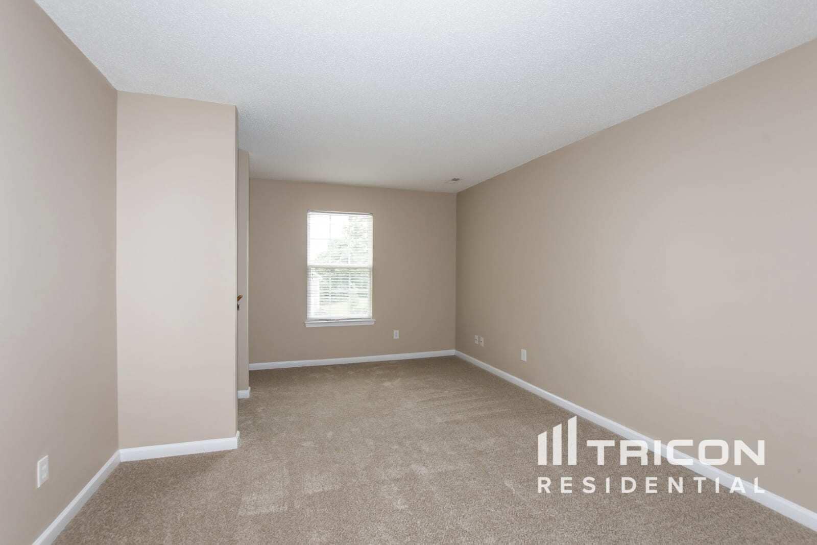 Building Photo - 6135 Sid Crane Dr