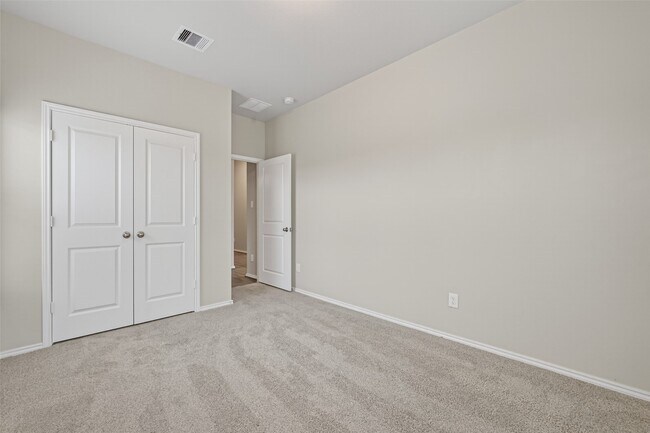 Building Photo - 8619 Gleaming Vlg Wy