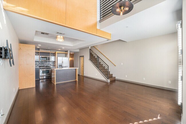 Building Photo - 2 Bed 2 Bath in Prime Location in LoHi