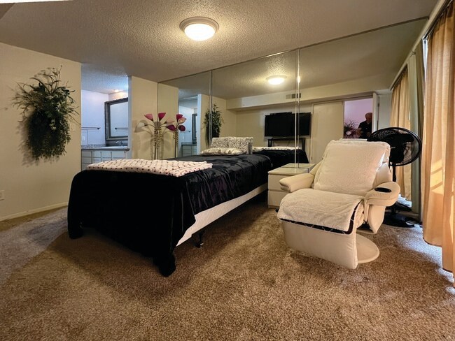 Building Photo - 13014 Leader St