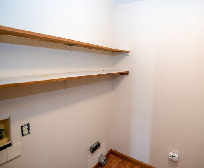Building Photo - 123 Pierre Pl