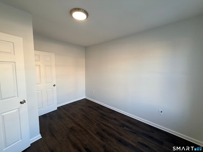 Building Photo - 1769 Park Ave