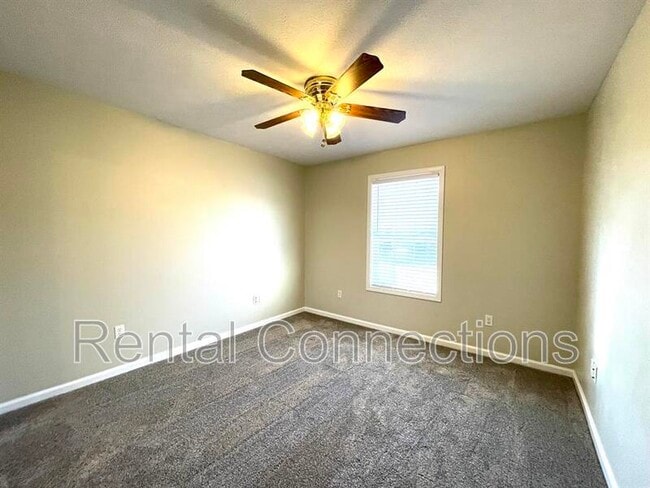 Building Photo - 601 Heritage Dr