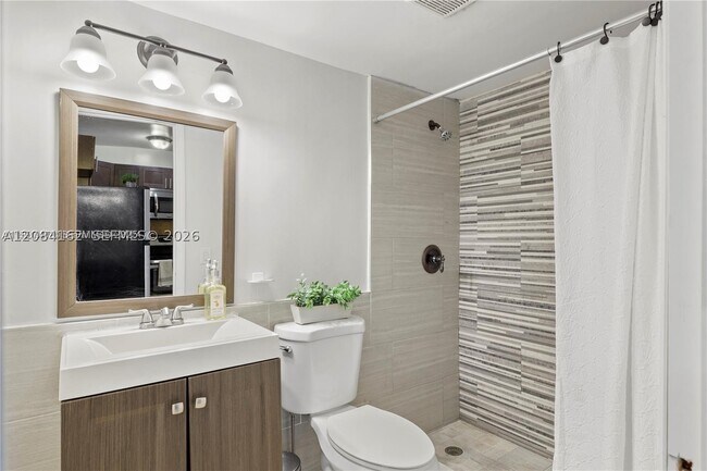 Building Photo - 7241 Miami Lakes Dr