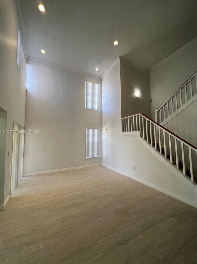 Primary Photo - 6124 SW 149th Ave