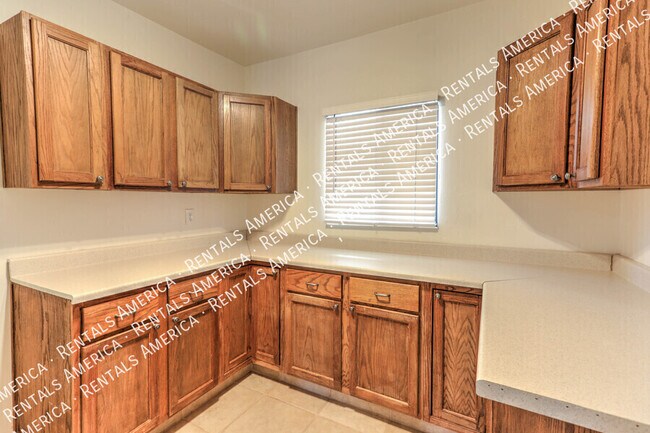 Building Photo - 7632 E Sabino Vista Dr