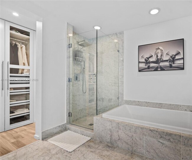 Building Photo - 801 S Miami Ave