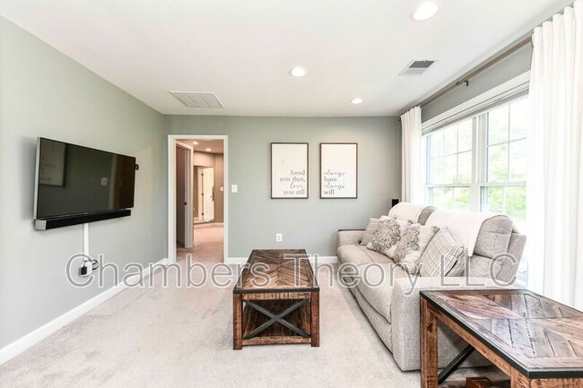 Building Photo - 25798 S Village Dr