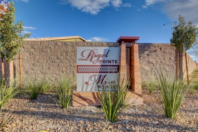 Building Photo - Don't miss this Top Notch 4 Bedroom, Beaut...