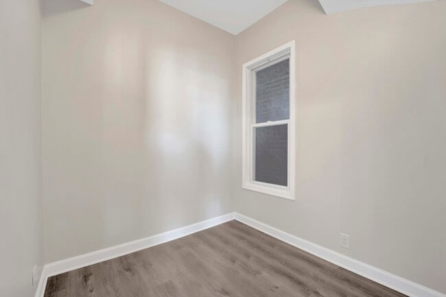 Building Photo - 3651 S Archer Ave