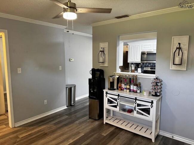 Building Photo - 5216 Brookwood Dr
