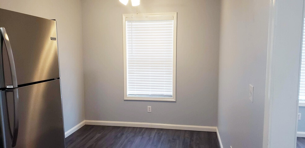 Dining Area in Kitchen - 1360 Shipley church rd