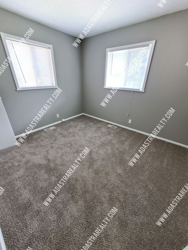Building Photo - 9532 Booth Ave