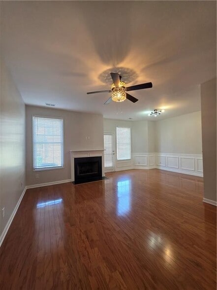 Building Photo - 3090 Branham Dr