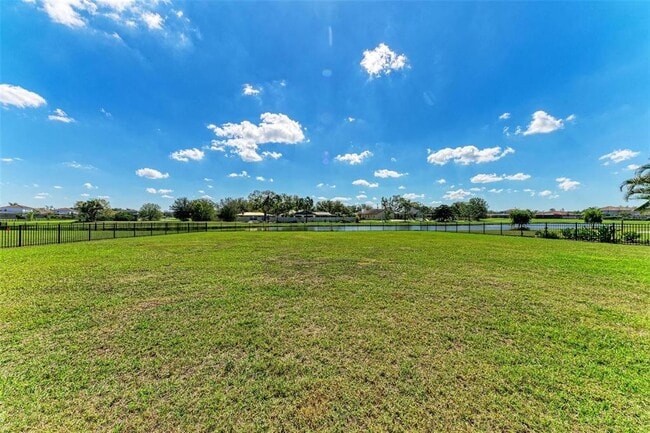 Building Photo - 4789 Vasca Dr