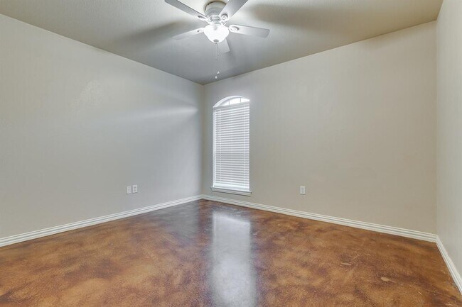 Building Photo - 102 Jolin Ln