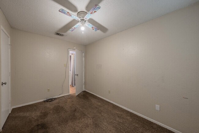 Building Photo - 5003 Maryanna Way