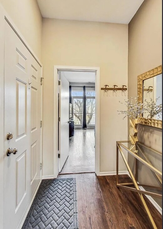 Building Photo - 1343 N Mohawk St