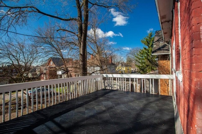 Building Photo - Huge Brick OSU Campus Single Family House!