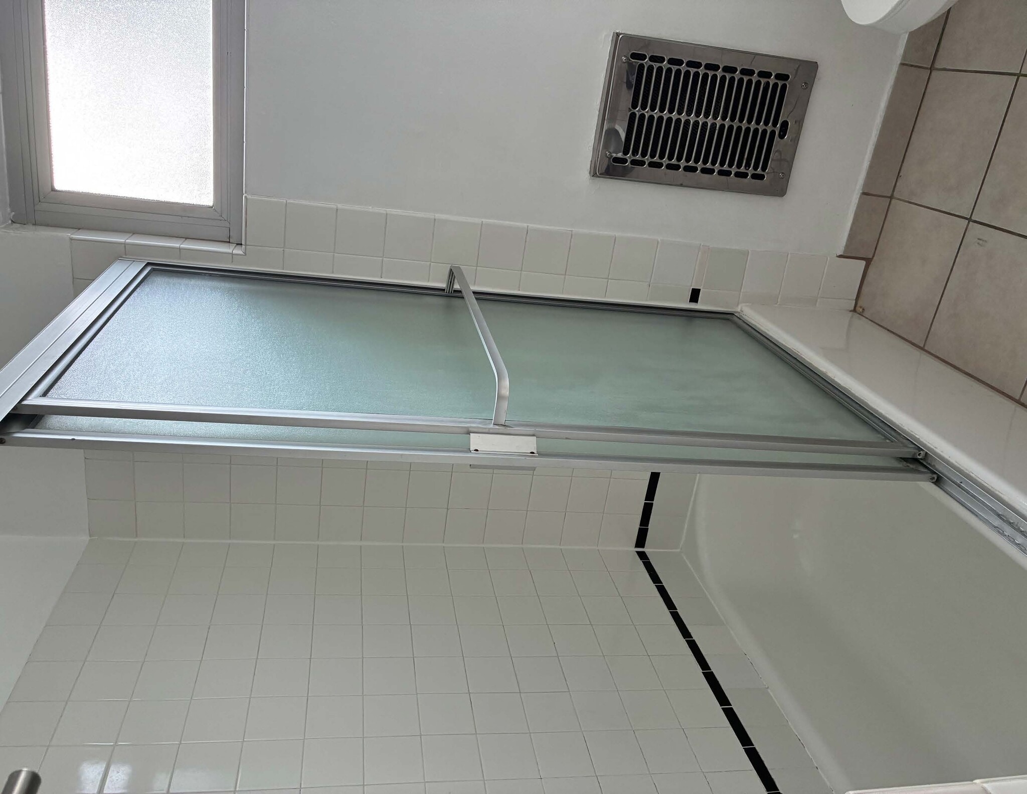 Building Photo - 5640 Fair Ave