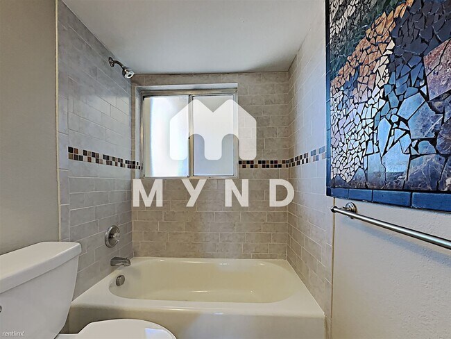 Building Photo - 2 br, 2 bath Condo - 353 E Thomas Rd Apt C...