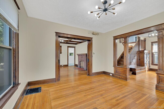 Building Photo - 100 Academy Ave