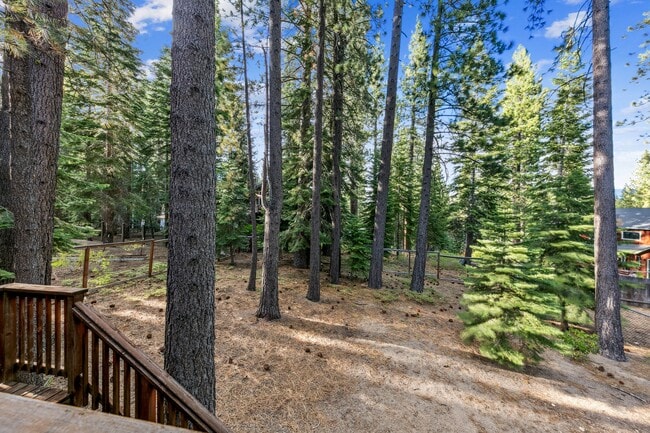 Building Photo - 1517 Plumas Cir