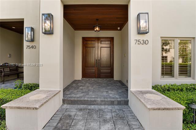 Building Photo - 7530 SW 56th Ct