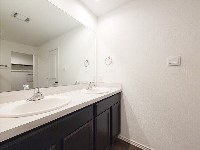 Building Photo - 14741 Hazel Br Dr