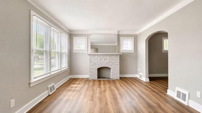 Building Photo - 16601 Woodingham Dr