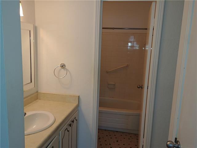 Building Photo - 2708 Whitney Pl