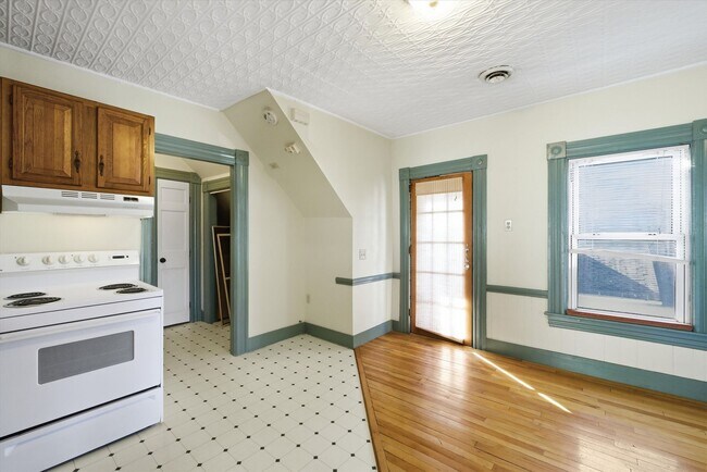 Building Photo - 74 Dartmouth St