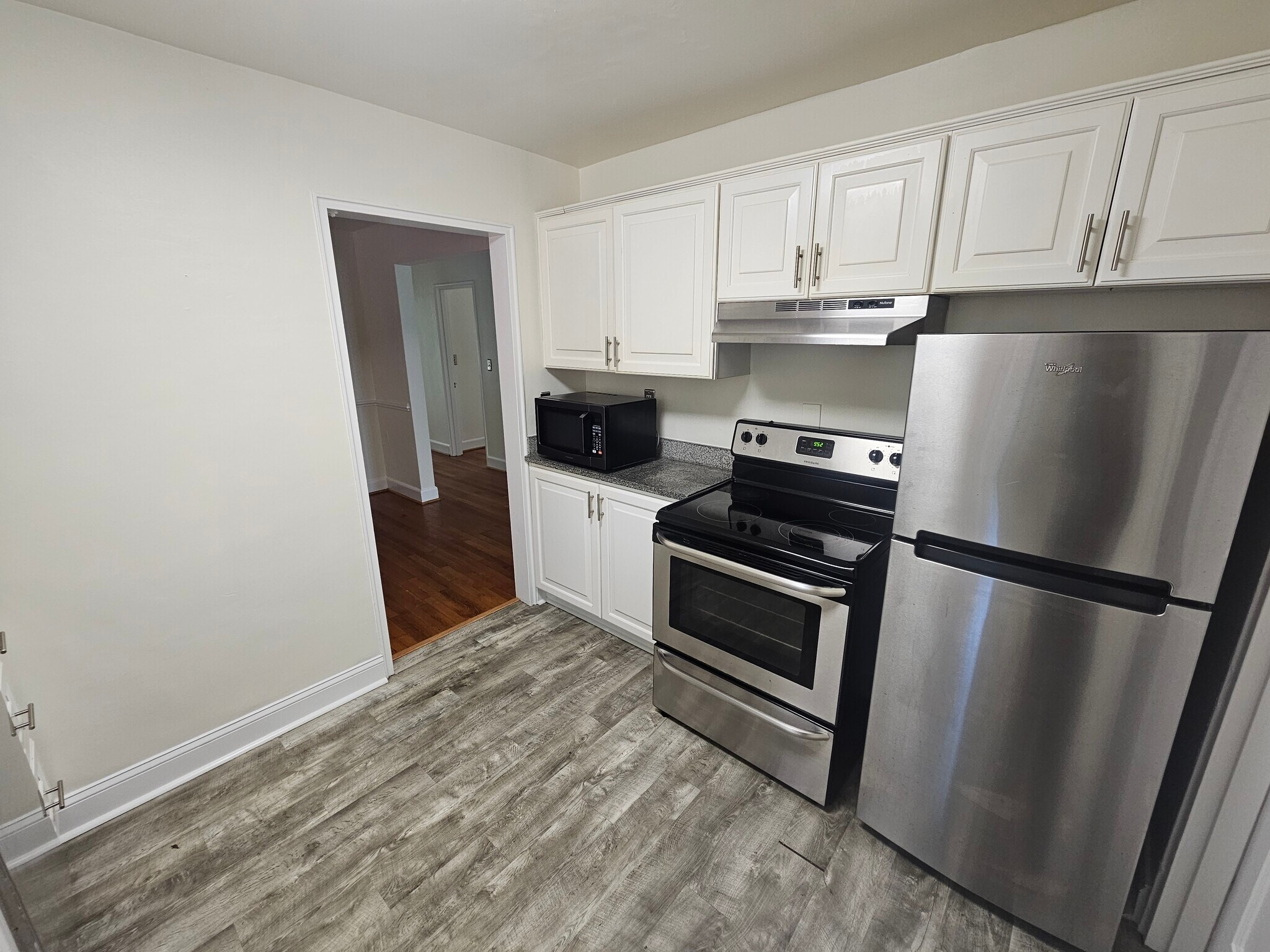 Kitchen - 210 Granby Park