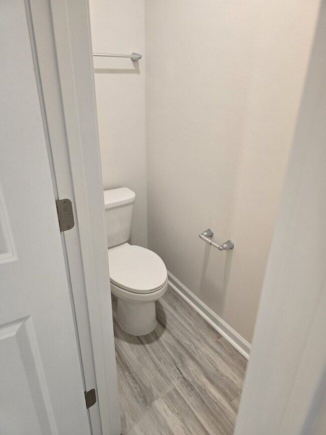 Building Photo - Elegant Home Located in Secrest Commons in...