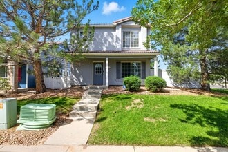 Building Photo - 3 Bed 2.5 Bath Home in Green Valley Ranch!