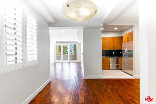 Building Photo - 1751 Appian Wy