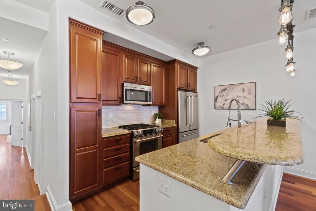 Building Photo - 1429 Clifton St NW