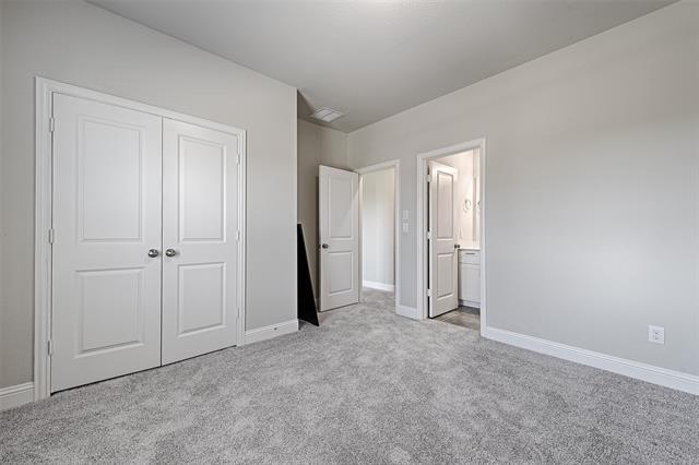 Building Photo - 4200 Del Rey Ave