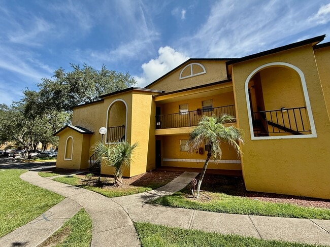 Building Photo - 4512 Commander Dr