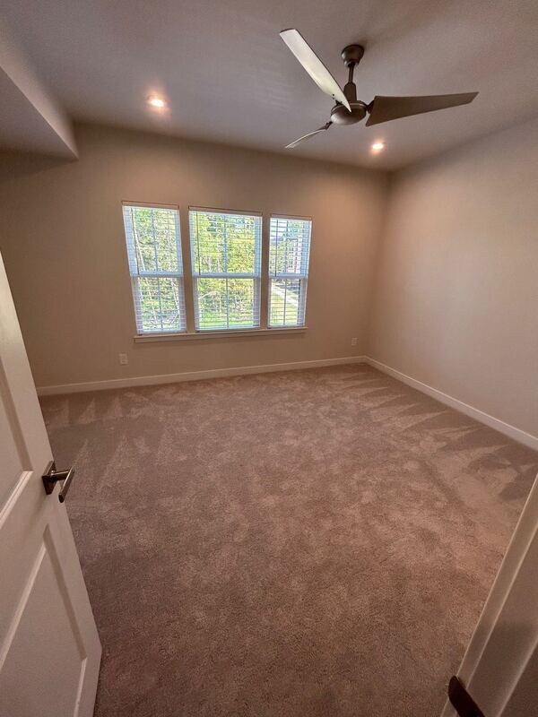 Building Photo - Room in Townhome on Broad River Ln