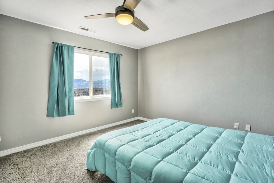 Top Floor West Bedroom - 1179 Westmoreland Rd