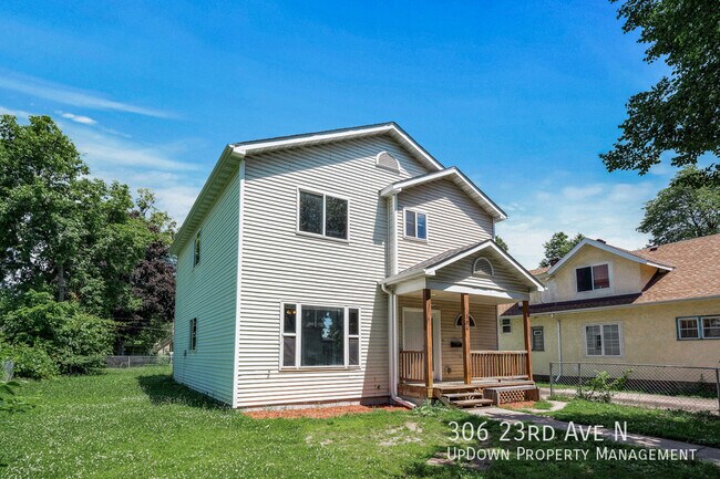 Building Photo - 306 N 23rd Ave