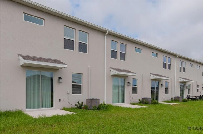 Building Photo - 3149 Laurent Lp