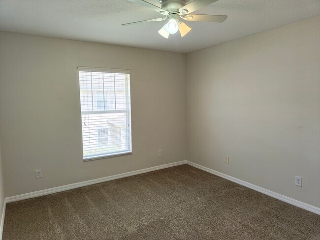 Building Photo - Three Bedroom Townhome at Cypress Lakes in Kissimmee