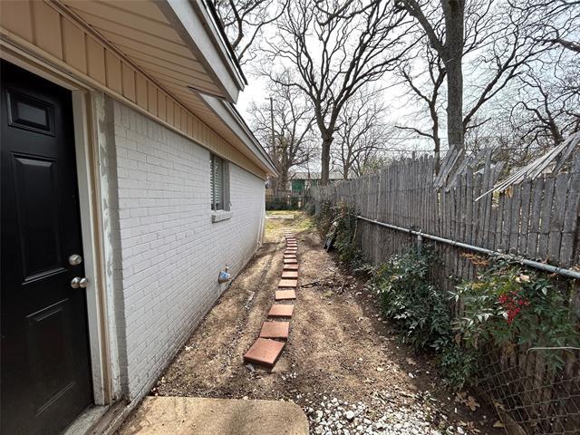 Building Photo - 5556 Mac Arthur Dr