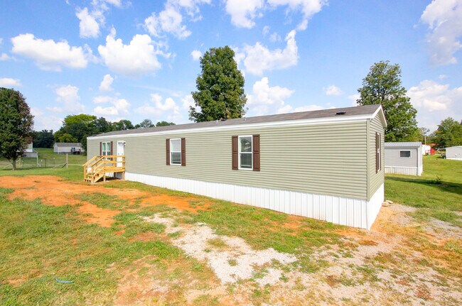 Building Photo - 295 Seays Rd