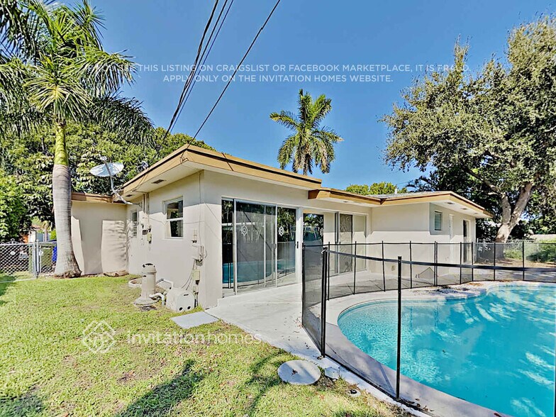 Building Photo - 2240 NE 62nd St