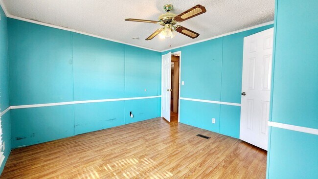 Building Photo - 19610 Alta Vista Dr